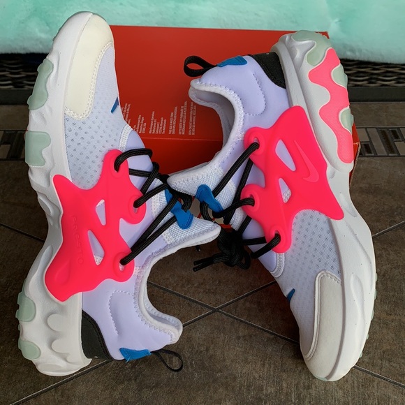 •NIKE REACT PRESTO WMNS - Picture 10 of 16